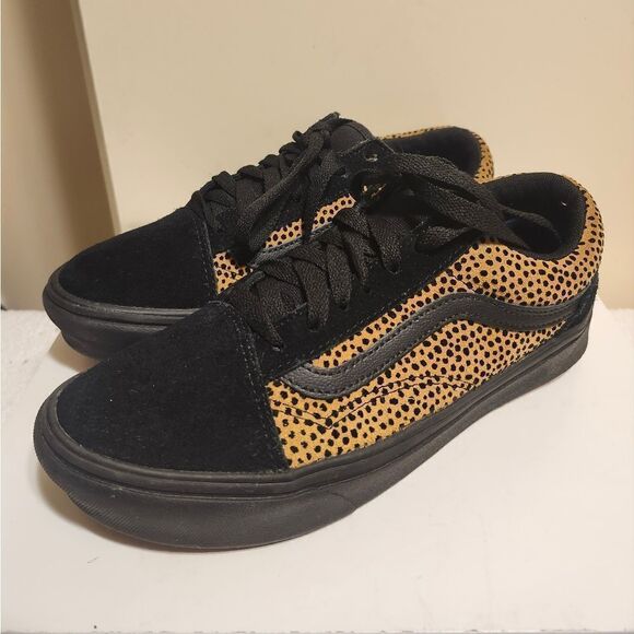 Vans "Comfycush" Old Skool Cheetah Black Suede Sneakers Womens Sz.7/37 Ret $135 - Picture 1 of 9